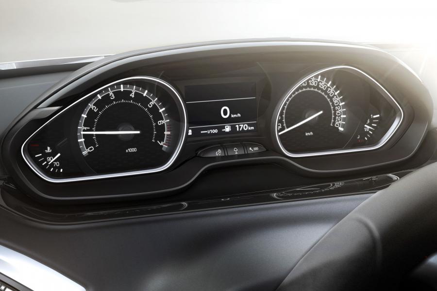 Панель приборов Peugeot 208 Pyrit Concept 2016 года  (фото 7 из 10)